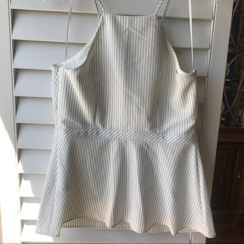 BANANA REPUBLIC Perfect White Top! - Picture 2 of 6